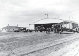 these pioneer aviators helped make airmail possible